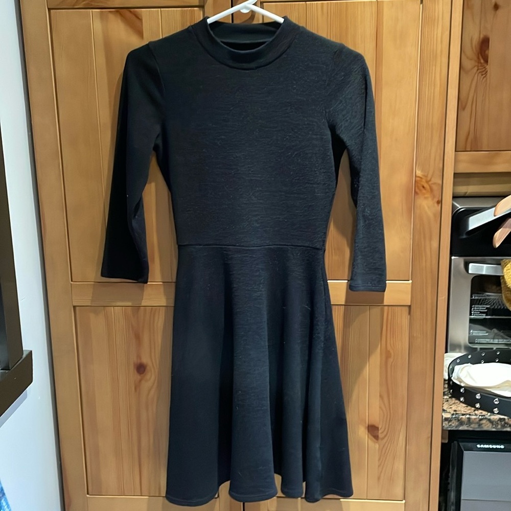 Decree long sleeve knit sweater dress (SM)